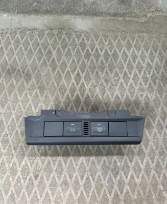Ford Focus Windscreen/window heater switch 4M5113D734BC BXMEB