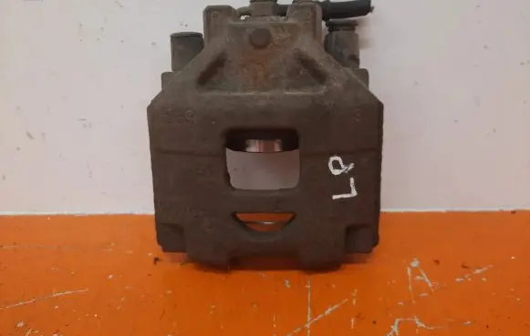 Toyota Yaris Front brake caliper