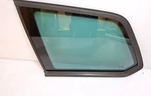 Volkswagen Golf VII Rear side window 5G9845297