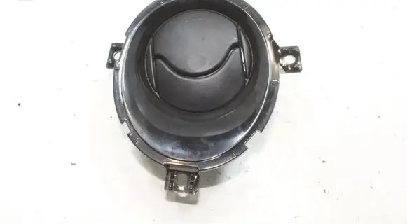Nissan Juke I F15 Dashboard air vent grill cover trim 687613YV0A