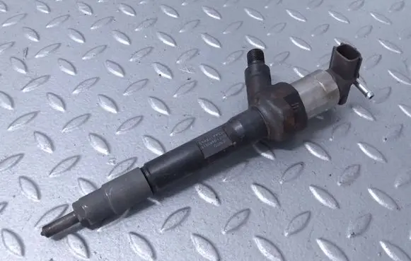 Mazda 6 Fuel injector R2AA13H50