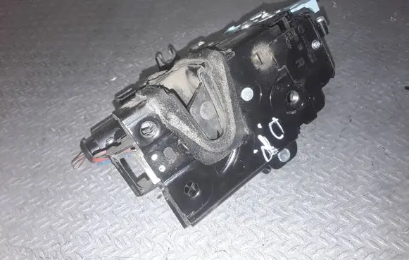 Skoda Roomster (5J) Front door lock 5J1837016A