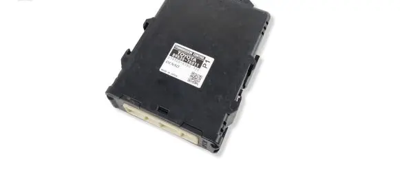 Toyota Prius (XW30) Gearbox control unit/module 8953576011