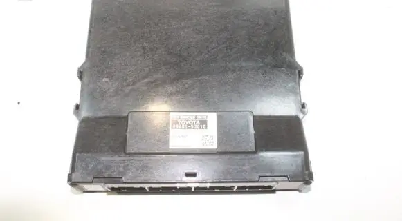 Lexus IS III XE30 Current control relay 8968153010