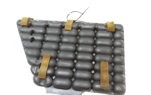 Vacuum air tank