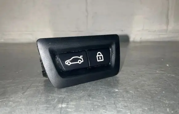 BMW 7 F01 F02 F03 F04 Tailgate/boot open switch button 9162645