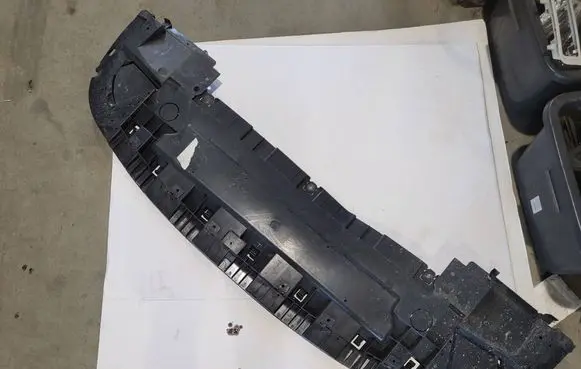 Renault Trafic III (X82) Front bumper skid plate/under tray 214774423R