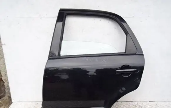 Suzuki SX4 Rear door