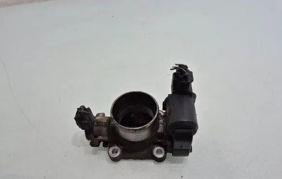Toyota RAV 4 (XA30) Throttle valve