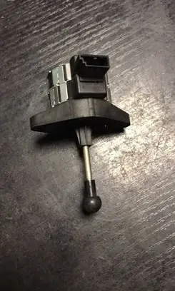 Headlight level adjustment motor