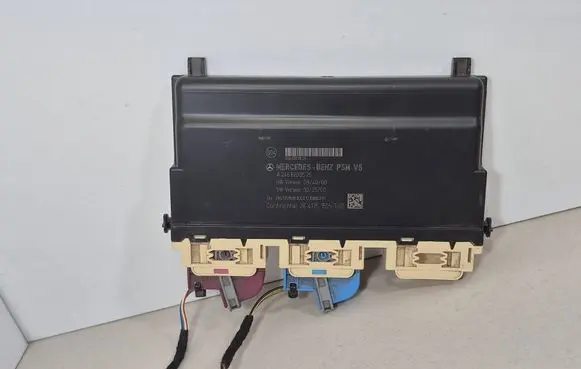 Mercedes-Benz B W246 W242 Seat control module 2468200526 A2468200526 2841351505300