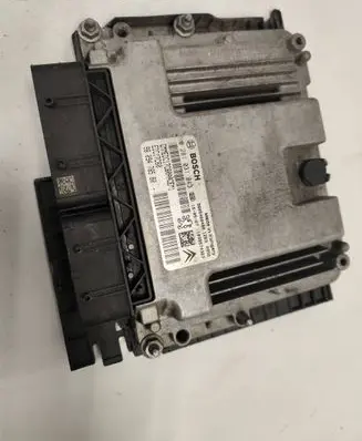 Peugeot 308 Engine control unit/module 9806460480 9809478580 0281031043