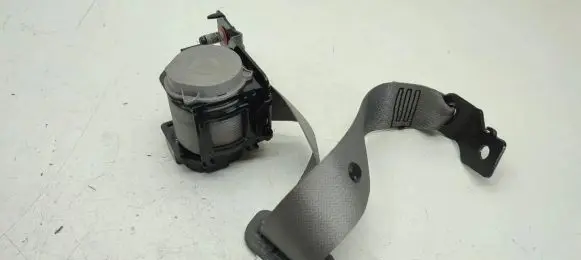 Hyundai Elantra VII Front seatbelt