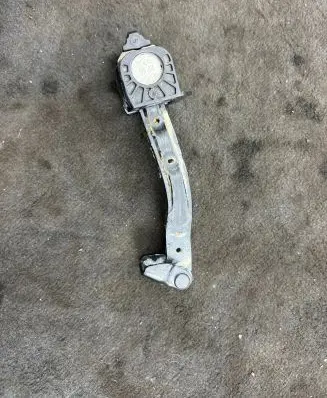 BMW 5 F10 F11 Front door check strap stopper 7182005