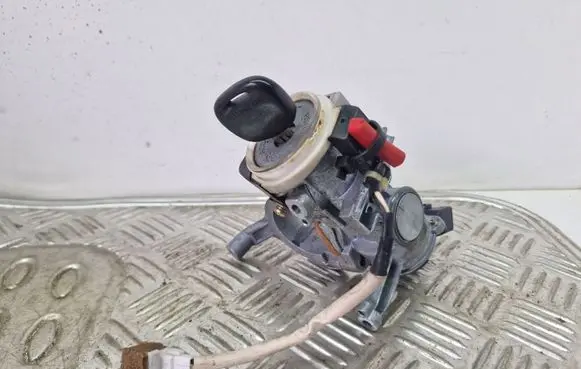 Mitsubishi Galant Ignition lock 337719