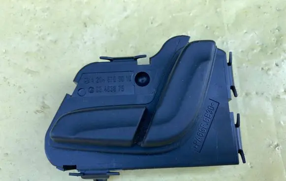 Mercedes-Benz C AMG W204 Seat control switch A2048709010