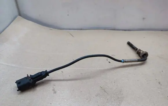 Opel Insignia A Exhaust gas temperature sensor 55566185