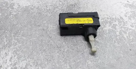 Peugeot 307 Headlight level adjustment motor 0307853301 97BG13K198AA