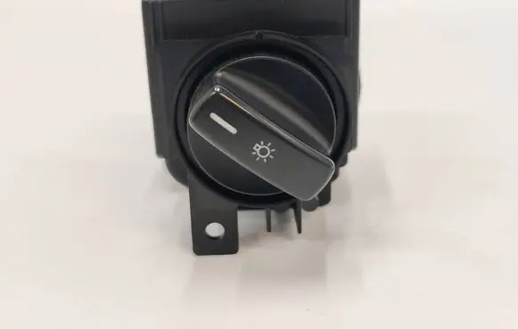 Mercedes-Benz B W245 Light switch 1695451004 32220101 0240573