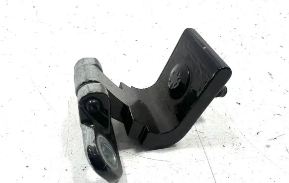 Audi A3 S3 8V Tailgate/trunk/boot hinge 8V3827299A