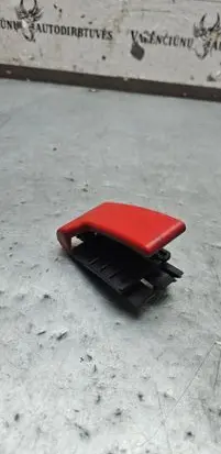 Engine bonnet (hood) release handle