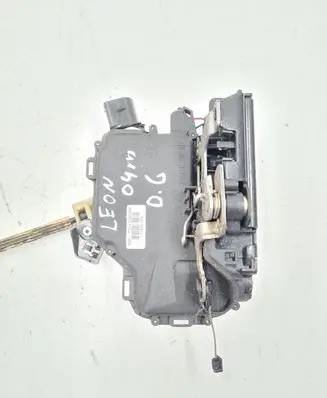 Seat Leon (1M) Rear door lock 3B4839016M