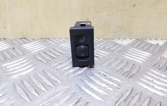 Volkswagen PASSAT B5.5 Seat heating switch 3B0963563D