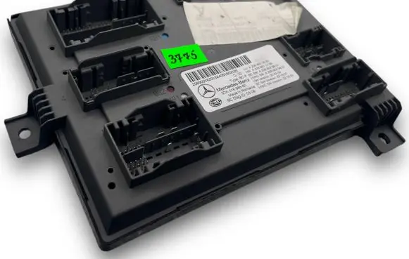 Mercedes-Benz C W206 Central body control module S3775 A2069001620