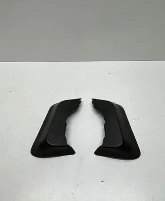 Audi Q8 Rear/tail light trim molding 4m8945256 4m8945255