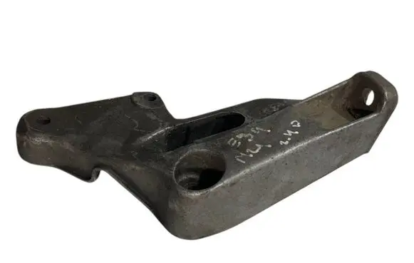 BMW 5 E34 Engine mounting bracket 1135765