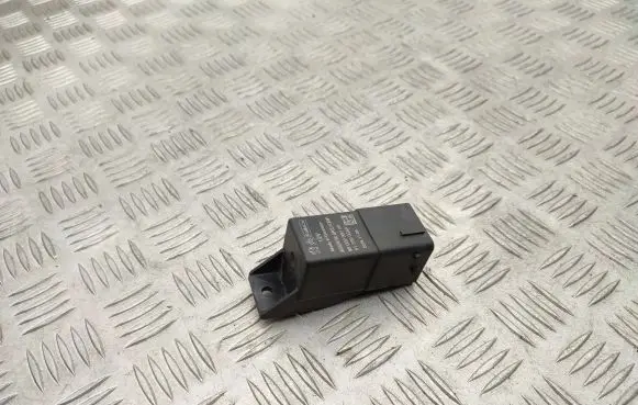 Citroen Berlingo Glow plug pre-heat relay 9803299780