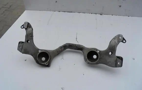 Porsche Cayenne (9PA) Engine mount bracket