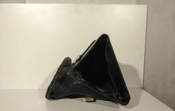 Audi Q7 4L Air intake duct part 7L0819049
