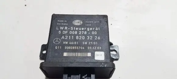 Mercedes-Benz E W211 Light module LCM A2118203226 5DF008278-00