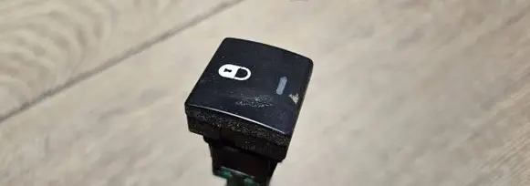 Central locking switch button