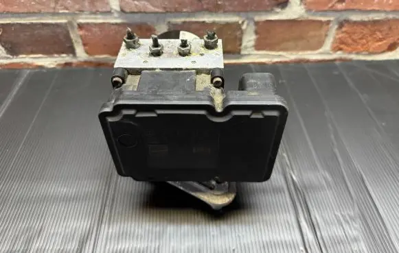 Mercedes-Benz S W221 ABS Pump A2214319012 10039937874