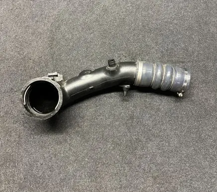BMW 5 F10 F11 Intercooler hose/pipe 7588268 235576 7585493