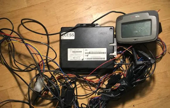 Mercedes-Benz E W211 GPS navigation control unit/module CE0680XS30880S8306B1001 E111OR022956