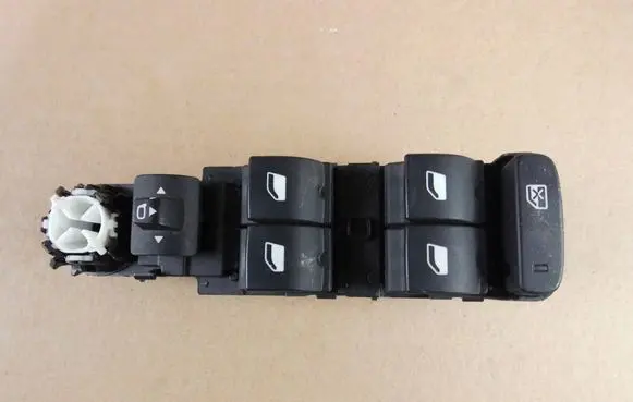 Citroen C5 Aircross Electric window control switch 98319761ZD