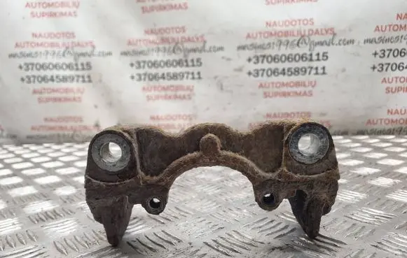 Volkswagen Touareg I Brake caliper pad carrier rear 