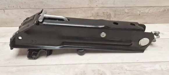 Volkswagen PASSAT B6 Lift Jack 3C0011031B