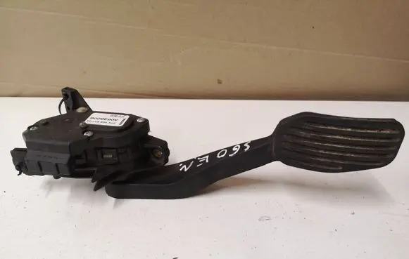 Volvo S60 Accelerator throttle pedal 6PV00853703 30636006