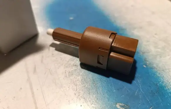 Clutch pedal sensor