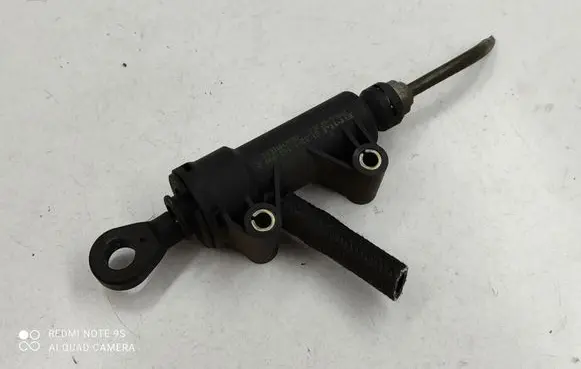 BMW 3 E46 Clutch master cylinder 521163899