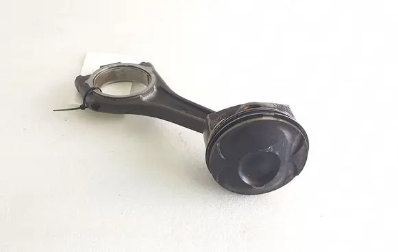 Jaguar F-Pace Piston with connecting rod 1295