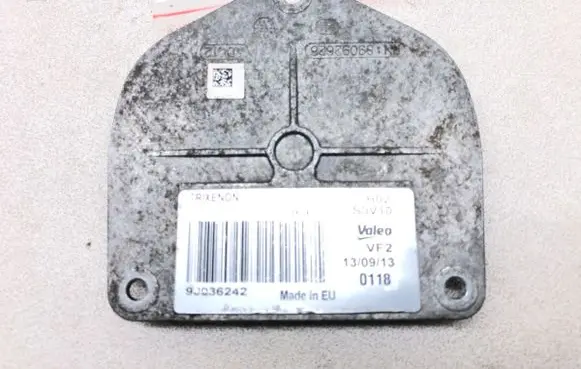 Maserati Quattroporte Voltage converter/converter module 90036242