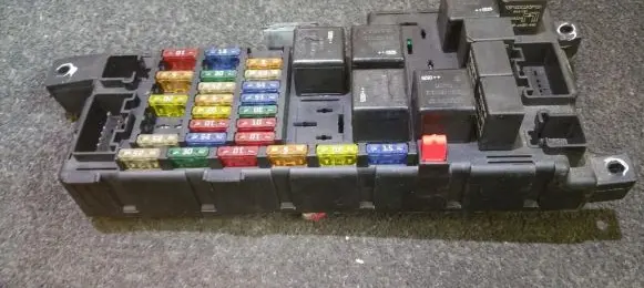 Volvo V70 Fuse box set 518828009 8678449-DIEP2X