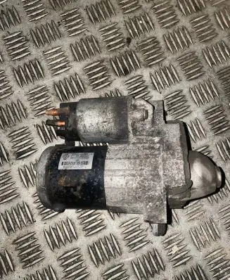 Nissan Juke I F15 Starter motor 233004979R