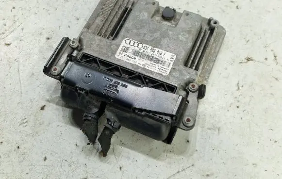Audi A3 S3 8P Engine control unit/module 03C906016F 0261S04652