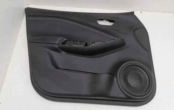 Nissan Juke II F16 Front door card panel trim